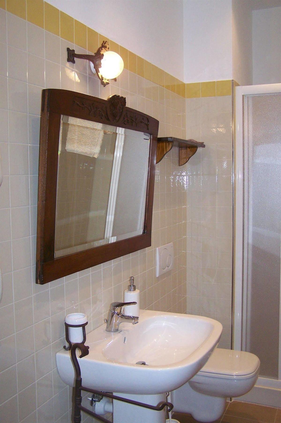 B&B Torre Lara Belgirate Luaran gambar